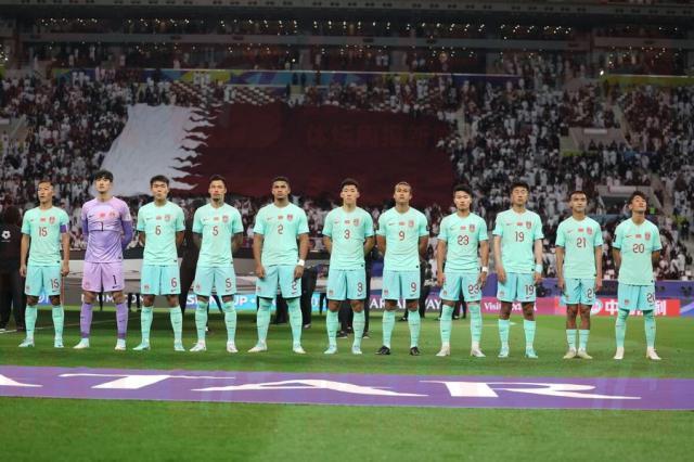 1708223155351056459.jpg 2-中国队是本届亚洲杯平均年龄第三大的队伍.jpg